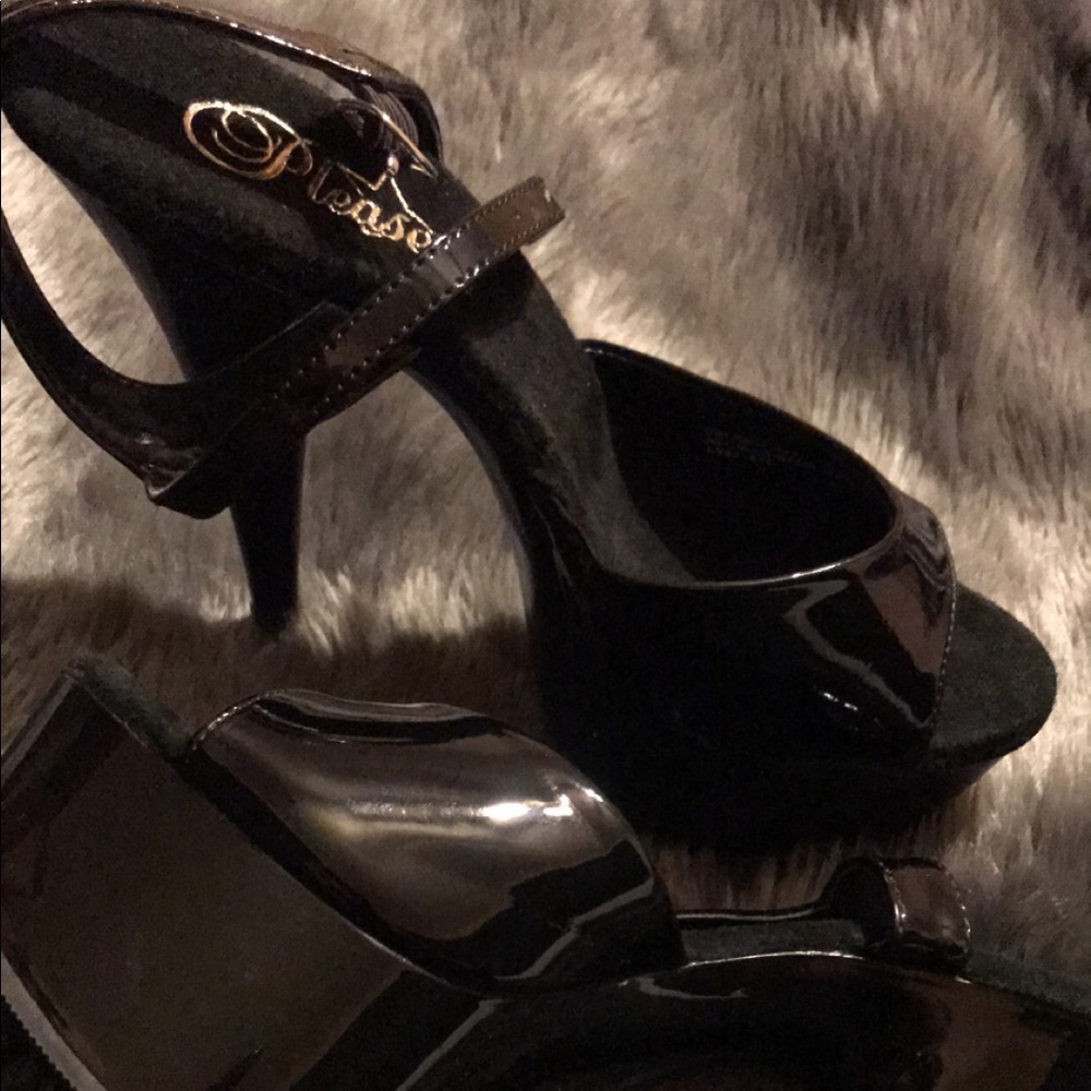 Exotic heels